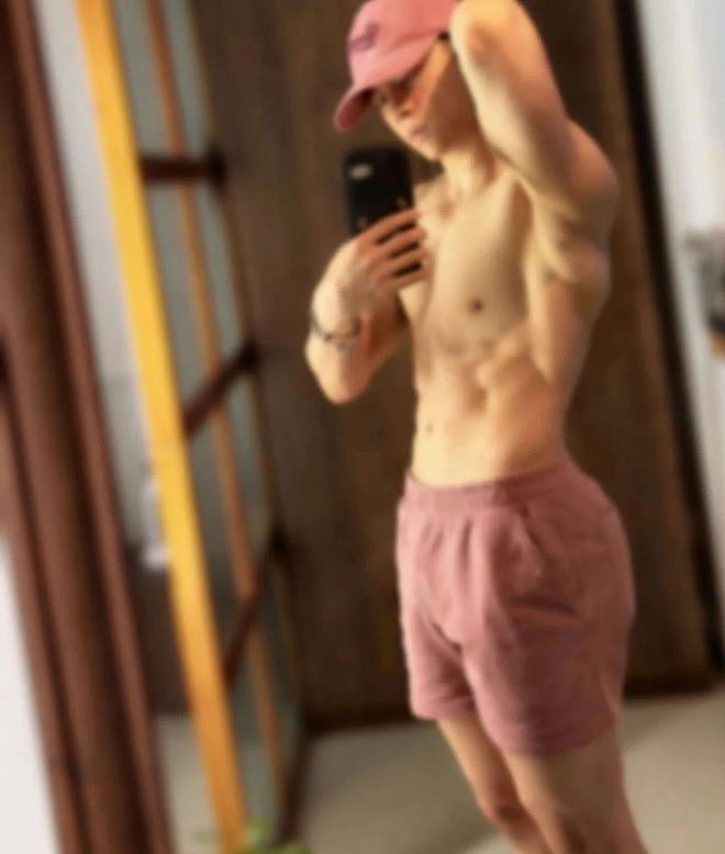 38岁体操冠军张宏涛身材自拍照曝光，这肌肉是认真的吗？ - 2