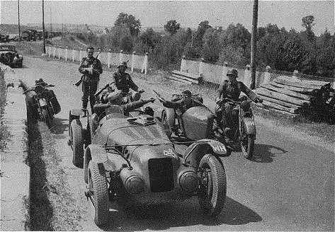 军爷的大轿子：二战美英德意军用轿车巡礼 - 24
