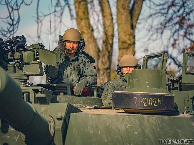 波兰陆军M1A2主战坦克训练课 面对诸多难题 美国工程师保驾护航 - 19