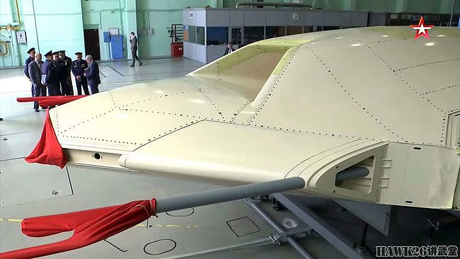 俄罗斯大尺度电视节目 披露苏霍伊S-70“猎人”无人机的内幕消息 - 3