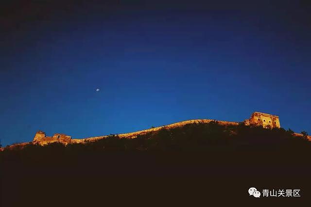 青山古堡的灯光和月夜 - 1