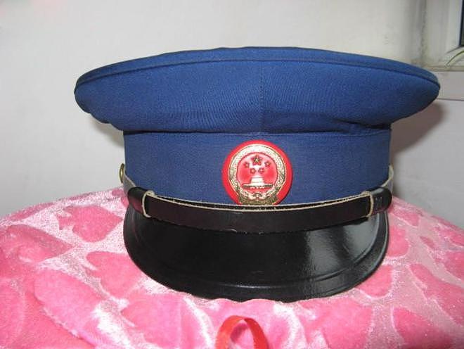 中国公安74年的警帽变迁史 - 7