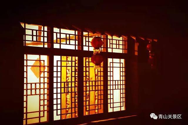青山古堡的灯光和月夜 - 10