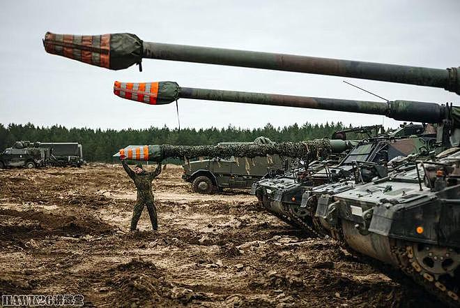 驻立陶宛德军部队参加联合演习 PzH2000“黄鼠狼”成为主要力量 - 5