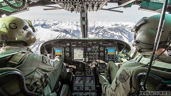 奥地利陆军航空兵山区起降训练 模拟救援阿尔卑斯山区的遇险者 - 2