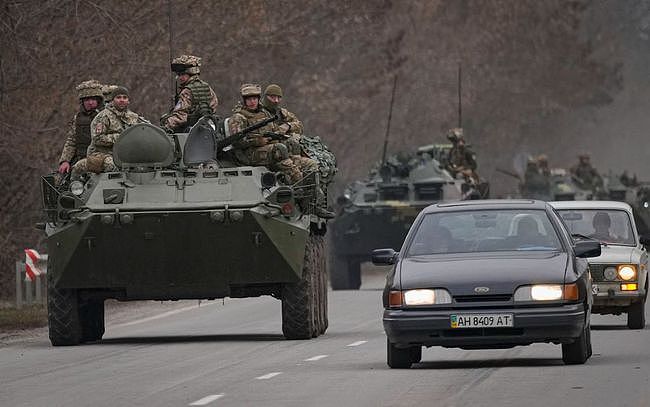 总结过去一天战况 俄军兵分多路进攻 乌克兰呼吁全民皆兵 - 1