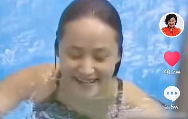 52岁高敏穿紧身泳衣游长江，身材纤细似少女，时隔数十年将再跳水 - 5