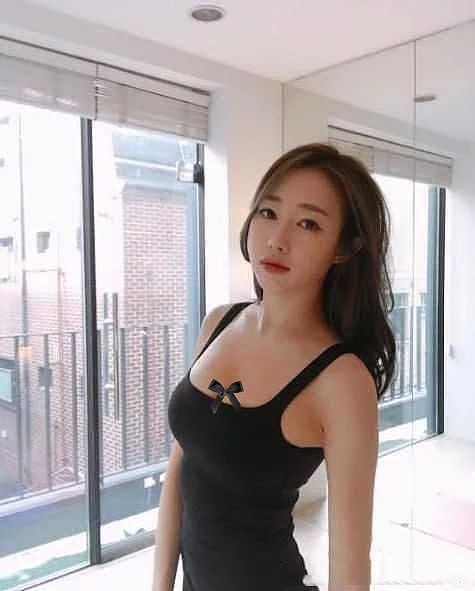 韩国瑜伽美女，身材曼妙，展现成熟魅力 - 5