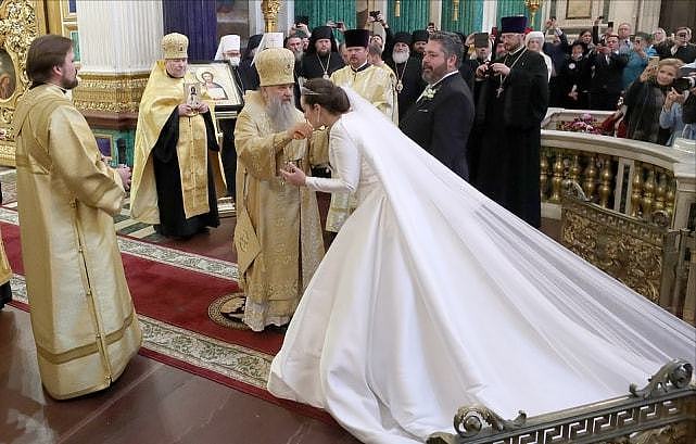 俄罗斯100多年来首个“王室婚礼”！40岁大公国大婚，新娘有点胖 - 2