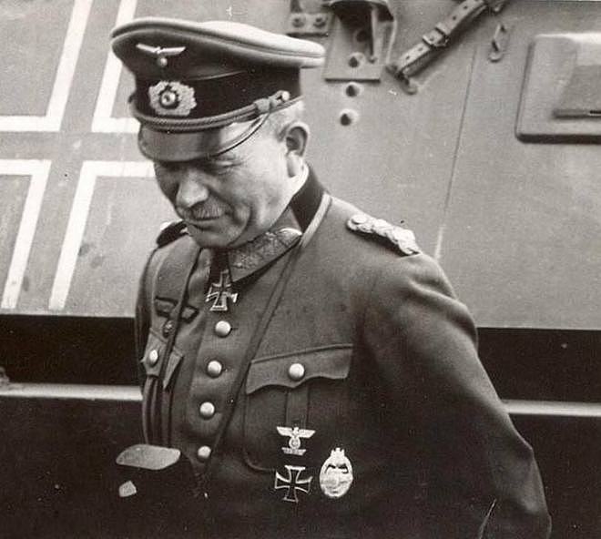 被免职后的古德里安，曾心灰意冷想解甲归田，却被希特勒所挽留 - 1