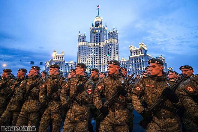 莫斯科“胜利日”阅兵式第一次夜间彩排 所有重型装备全部亮相 - 2