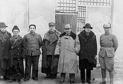 傅作义投降后一见毛泽东就讲：我有罪！毛主席只回复了三个字 - 8