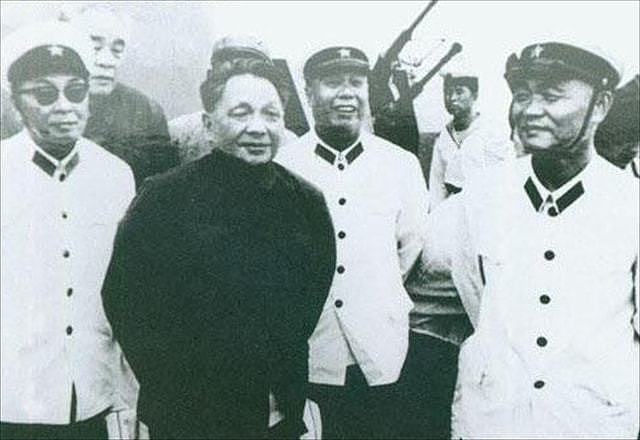 1989年邓小平退休，秦基伟邀请他与二野老将见面，邓小平欣然应约 - 8