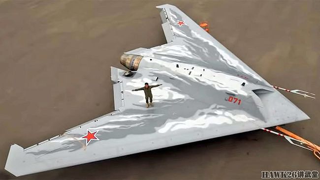 俄罗斯大尺度电视节目 披露苏霍伊S-70“猎人”无人机的内幕消息 - 1