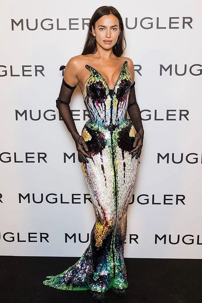 海报库 | Thierry Mugler陨落，他才是时尚界的耀眼“巨星” - 23