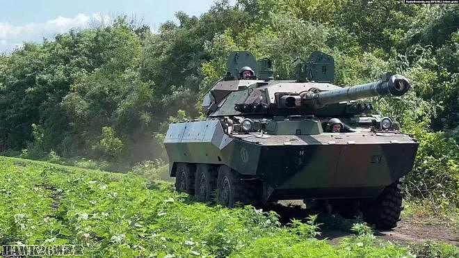 乌克兰车组吐槽AMX-10RC装甲侦察车“轻型坦克”最怕打破轮胎 - 5