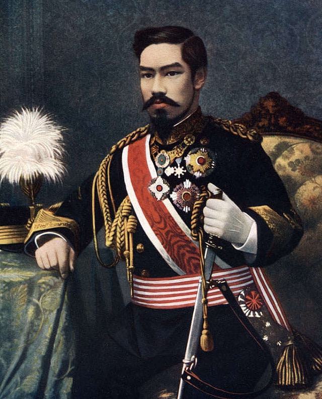 最初是傀儡的明治天皇，日后独揽朝政大权，却把日本带向了不归路 - 5