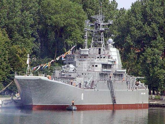俄罗斯要搞大动作？三艘登陆战舰进入黑海，可随时投送坦克和军队 - 2