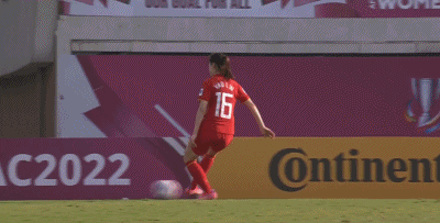 0-2！中国女足亚洲杯陷入绝境！后防线被打穿，补时手球被判点球 - 12
