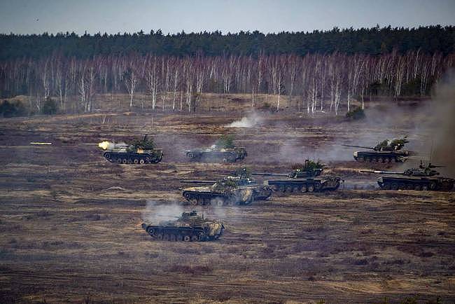 出动F35增兵东欧 拜登要为俄侵略乌克兰和普京摊牌 - 4
