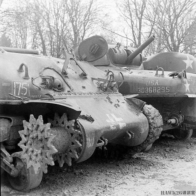 1944年堆积如山的美军装甲残骸 为防止影响士气 照片被长期管控 - 4