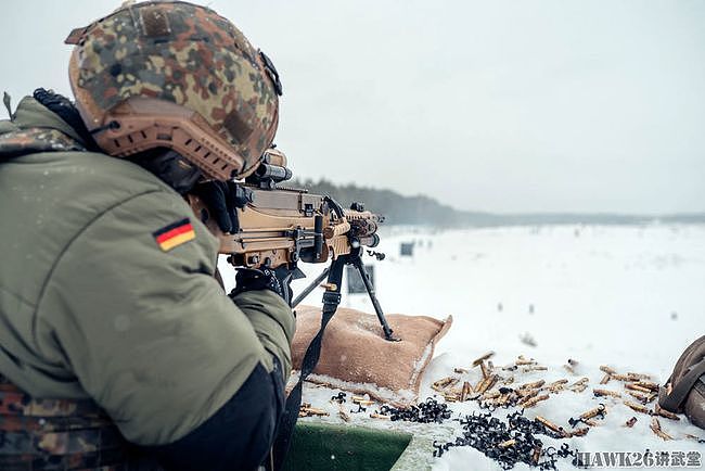 驻立陶宛德军实弹射击训练 MG5机枪唱主角 铁拳火箭筒威力惊人 - 1