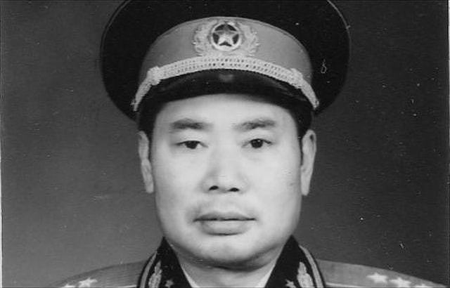 他是三杨中的老大哥，1980年接替邓公担任总参谋长，79岁再续弦 - 8