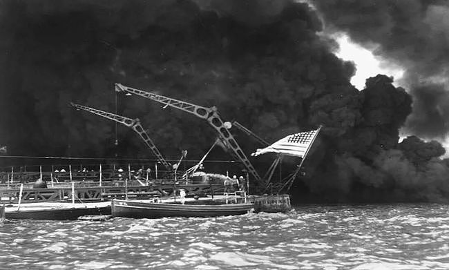 山本五十六不同意对美国开战，为何日本孤注一掷主动空袭珍珠港 - 2