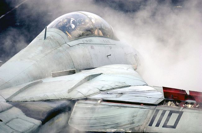 F-14“雄猫”最帅的两个动作：发射不死鸟导弹和变后掠翼 - 7