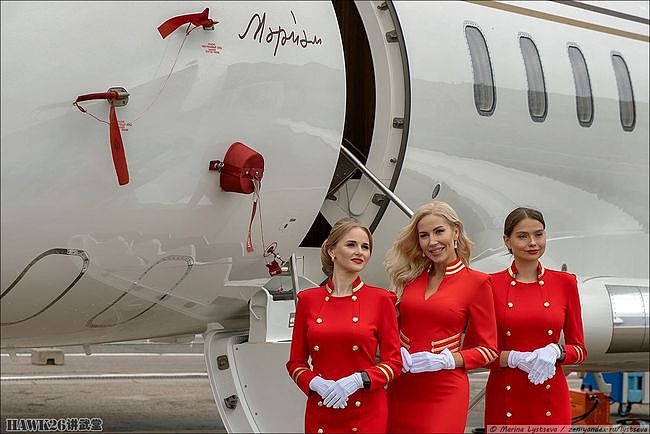 俄罗斯商业航空展开幕 美女簇拥顶尖公务机 不是一般有钱能够消费 - 22