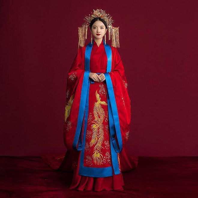 明朝马皇后一道圣旨，明清五百年女人婚服成为定制，如今还在使用 - 1
