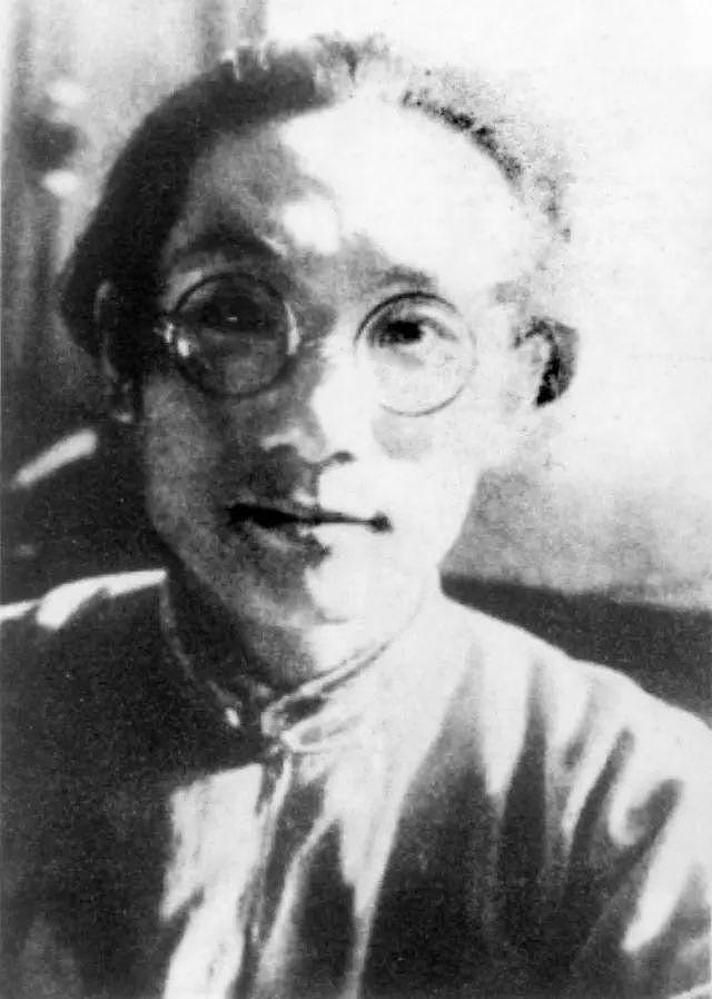鲁迅有几篇文章是他代笔写成：1976年6月2日中国作家冯雪峰逝世 - 4