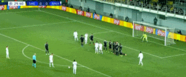 欧冠-皇马3-0谢里夫，阿拉巴任意球直接破门 - 2