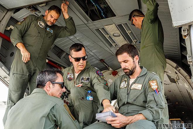 葡萄牙空军特种部队演习 运输机降落陌生机场 接应情报人员回国 - 2