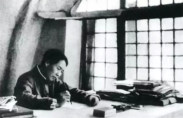 1947年蒋介石唯一一次到延安，坐在主席的窑洞里很不解：为什么？ - 7
