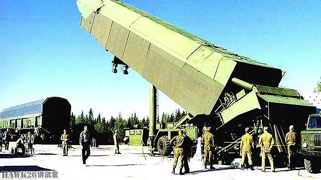 48个驱动轮：苏联战略火箭部队的巨型公路列车 专门运送洲际导弹 - 12