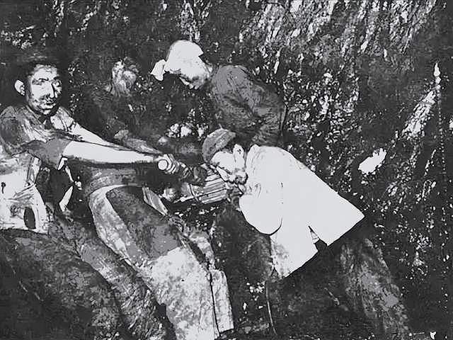 1940年，农民一家五口陷入魔窟，日军的暴行令人发指 - 2