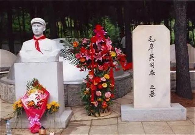 1958年总理凭吊毛岸英，对陈毅说：“他的牺牲，是一个莫大损失” - 8