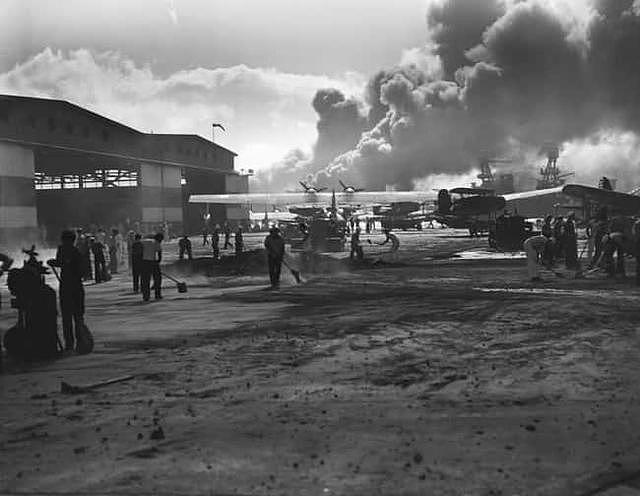 21张珍珠港事件后的老照片，开启美国人必须永远记住的，耻辱之日 - 21