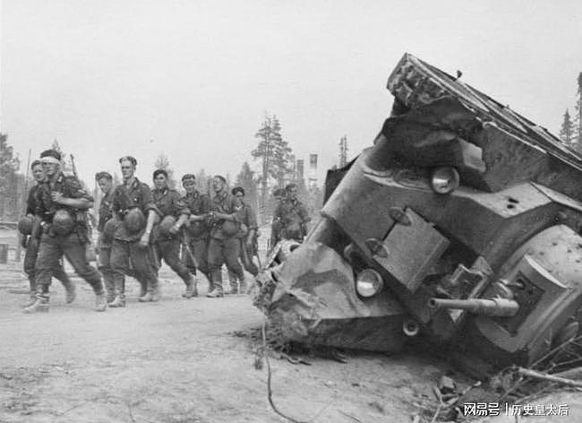 苏联的装甲轻骑兵，轮履两用的BT快速坦克，却在战争里损失惨重 - 11