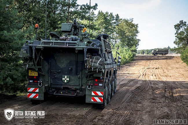 荷兰第112装甲工兵连实战演练 坦克架桥车开辟通道 工兵设置路障 - 22