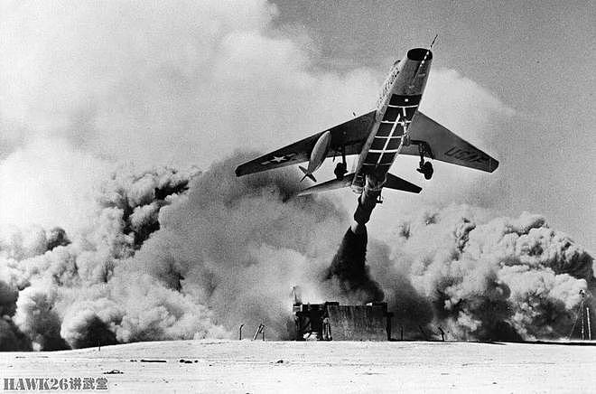 F-100“超佩刀”美国第一架超音速战机 损失竟接近总产量的一半 - 1