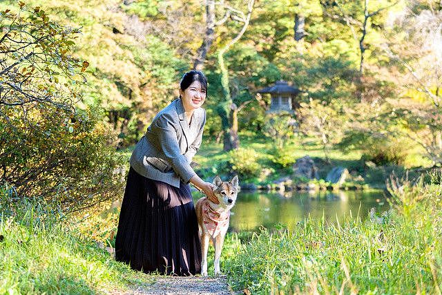 日本爱子公主喜迎20岁生日！换两套新造型亮相变美了，像雅子皇后 - 1