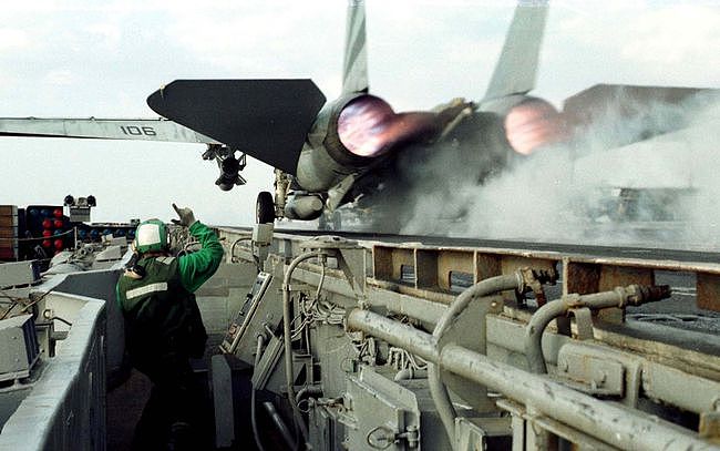 用时480秒 美军F-14“雄猫”击落两架苏制米格-23战机 - 11