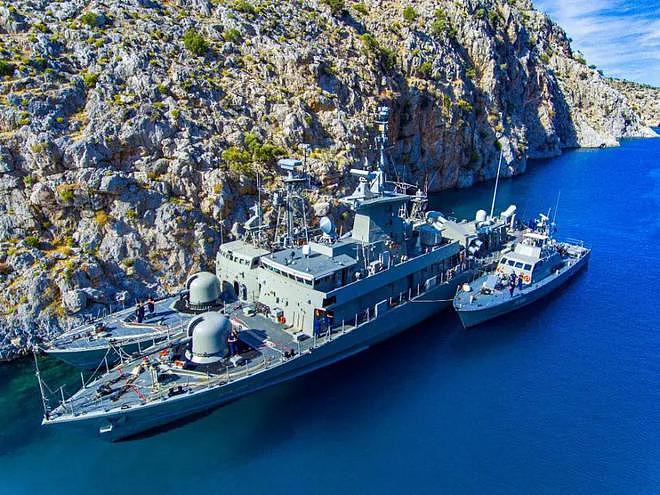 爱琴海上的风景：仅580吨小艇，21发防空导弹，8发反舰导弹 - 2