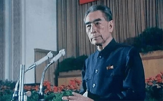 1955年新中国第一次授衔，为何大将衔的授衔人，必须是周恩来？ - 1