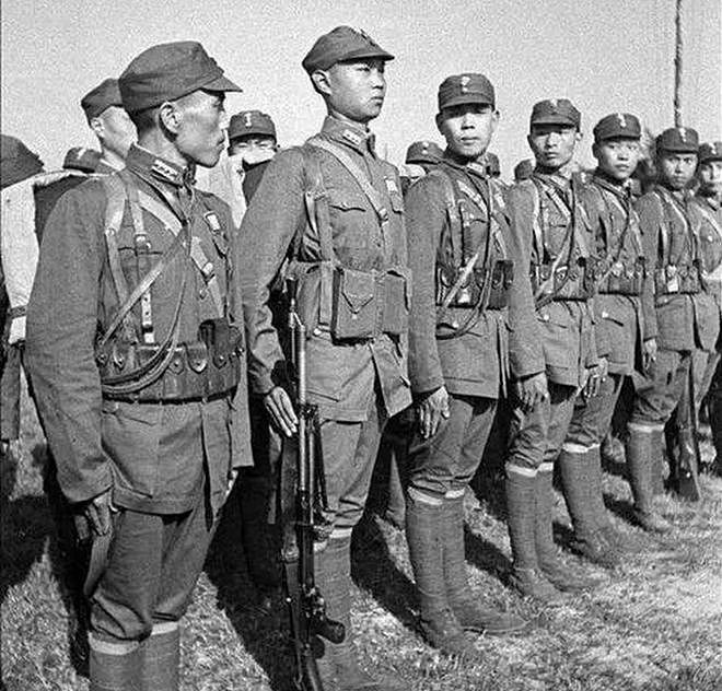 盘点二战期间，各国官兵配备的作战帽 - 10