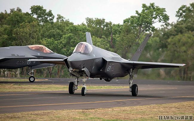 澳大利亚北领地首次部署F-35战机 加油机伴随行动 操作员配3D眼镜 - 17