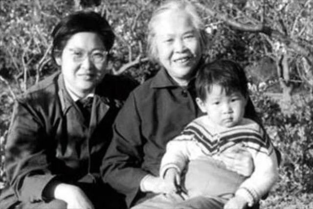 1953年贺子珍找回失散儿子，朱月倩却说孩子是她的，主席怎么解决 - 8
