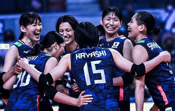 3-0，7连胜！日本女排狂飙，创最佳开局+高居第一，甩开中国队4分 - 3